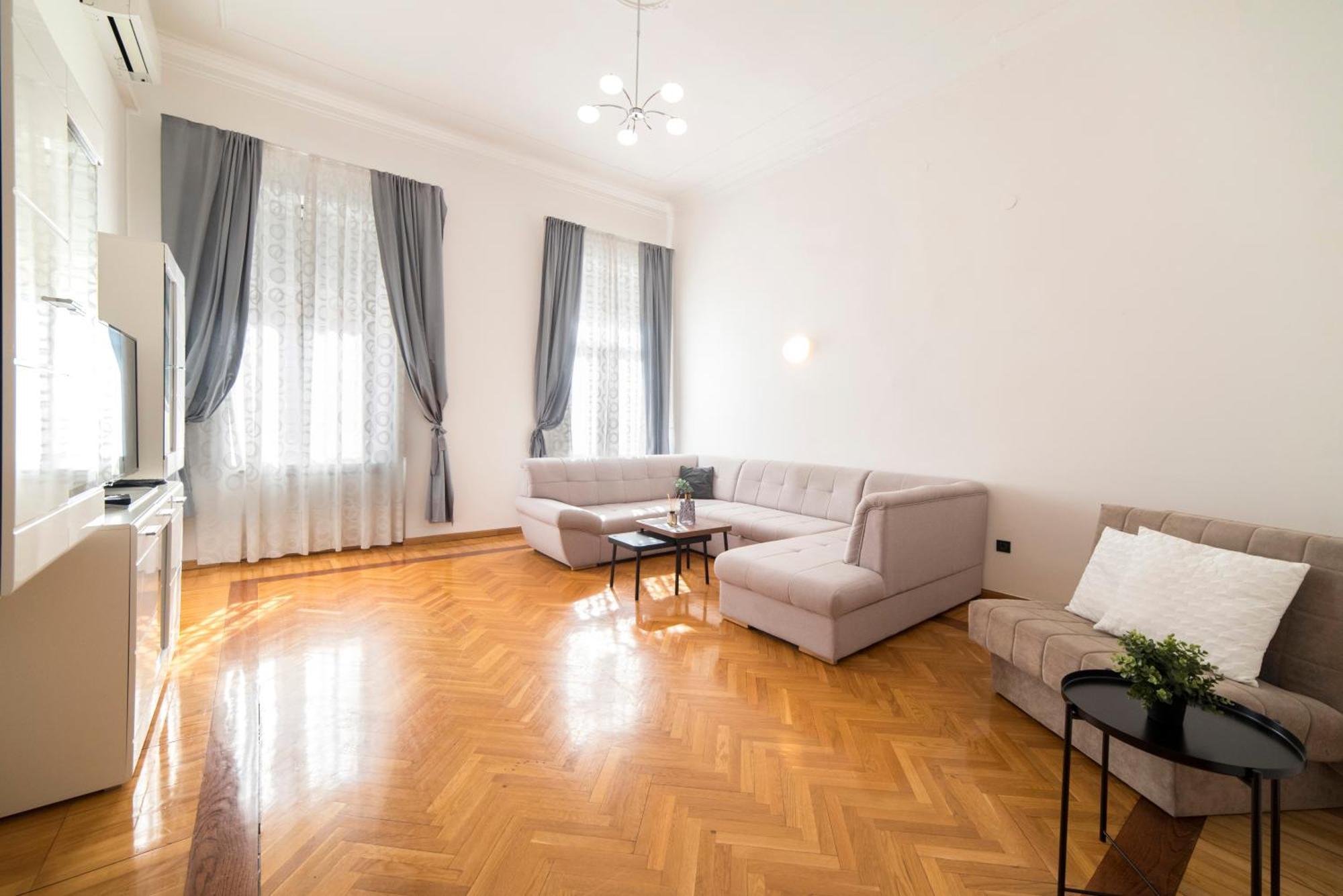 Golden Star Apartment ซาเกร็บ ภายนอก รูปภาพ