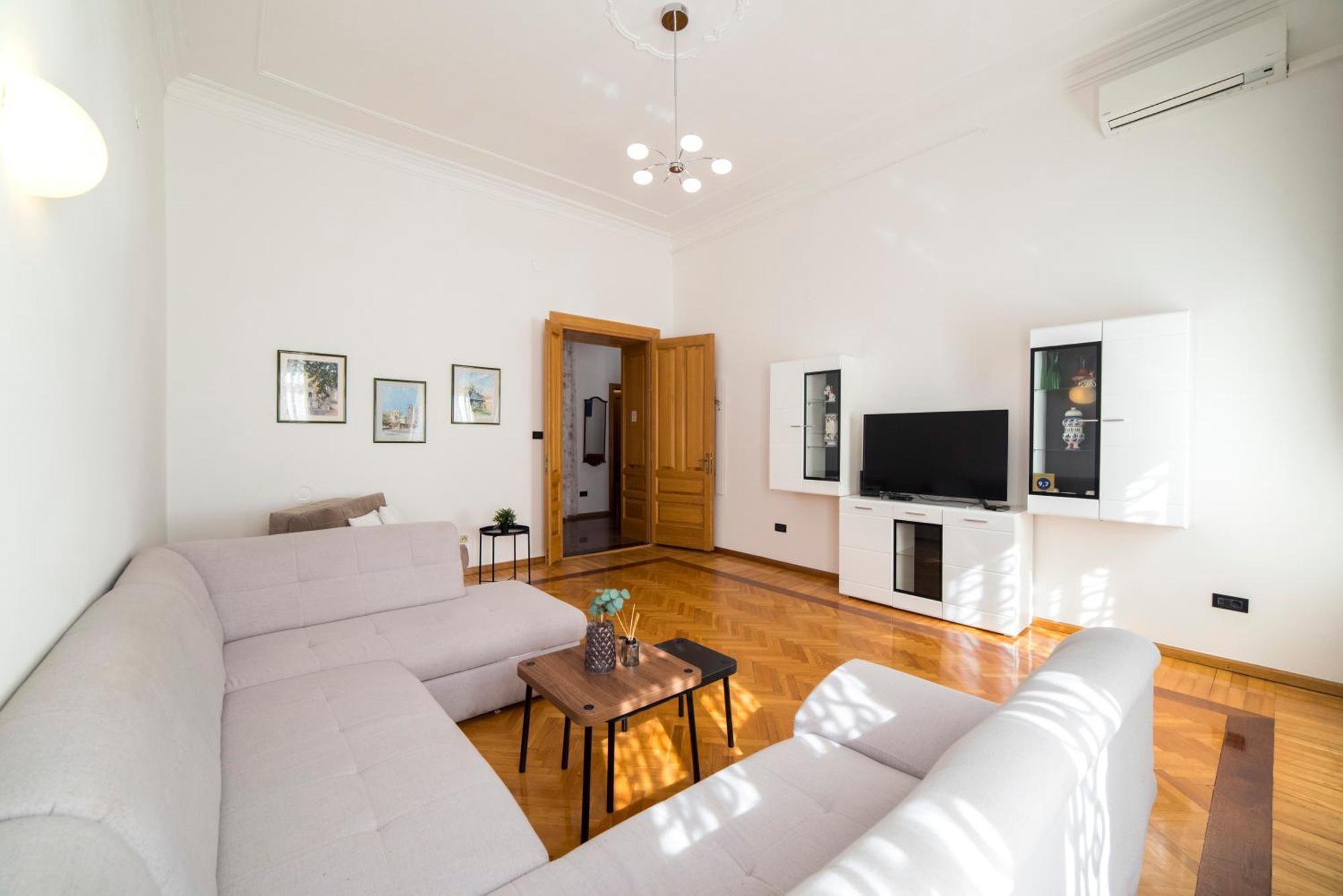 Golden Star Apartment ซาเกร็บ ภายนอก รูปภาพ